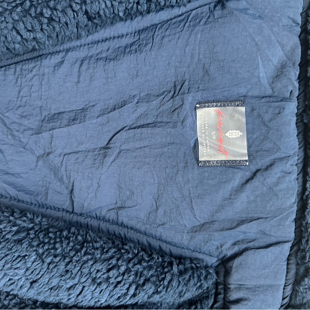 FP Scout It Out Embroidered Fleece Vest - Picture 8 of 13
